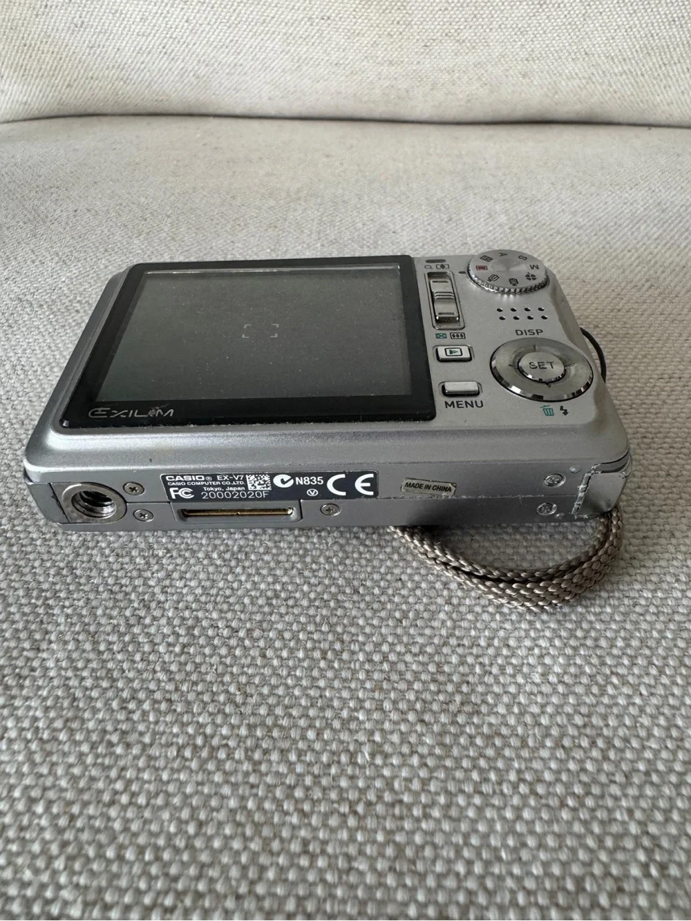 Casio Exilim EX-V7 Compact Digital Y2K Camera 7.2MP Digicam Slim Silver-WORKS
